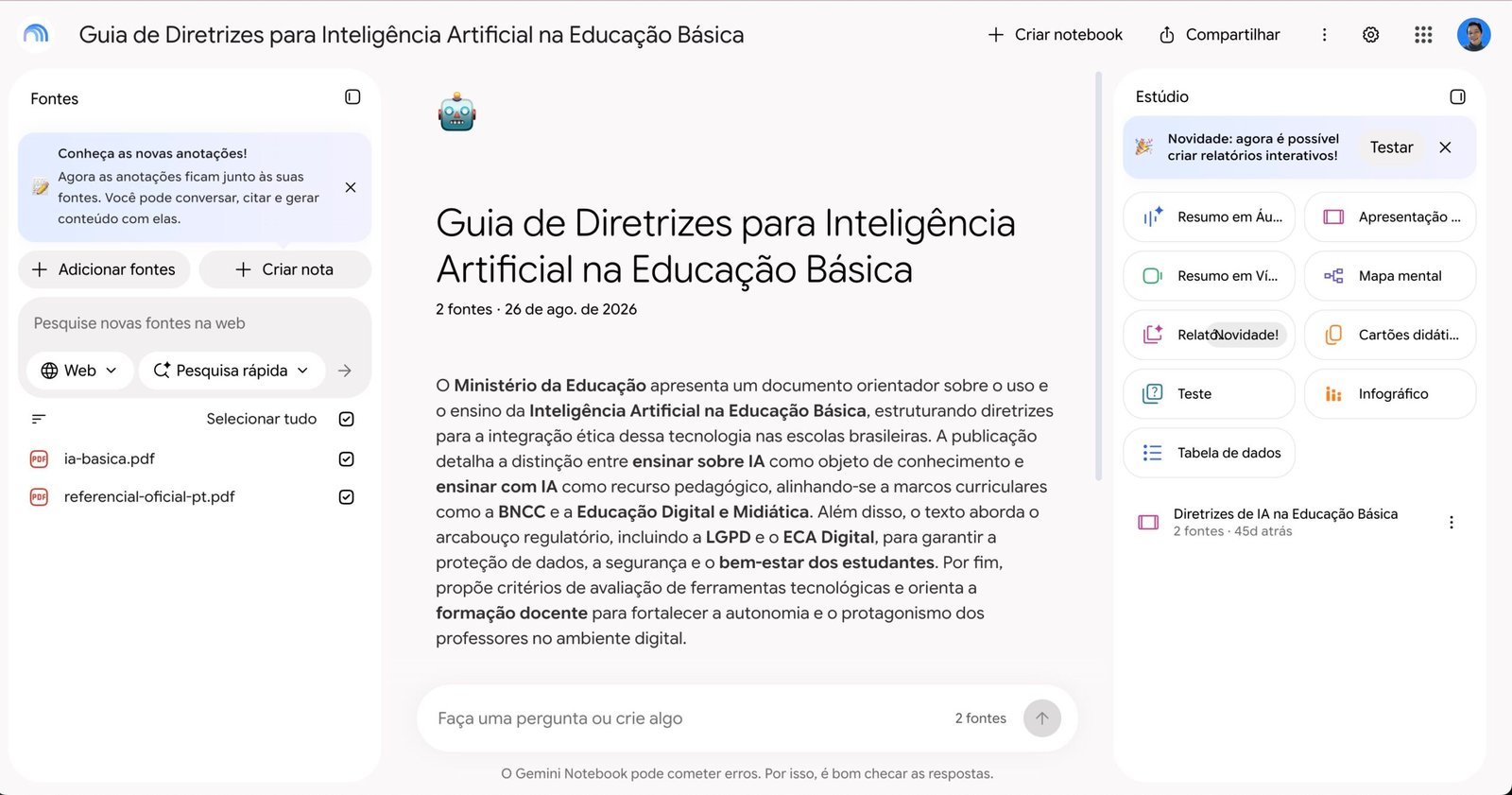 Print do Gemini Notebook mostrando o notebook 'Guia de Diretrizes para Inteligência Artificial na Educação Básica', com duas fontes em PDF listadas à esquerda, o resumo do documento ao centro e o painel Estúdio com opções como resumo em áudio, apresentação e mapa mental à direita.
